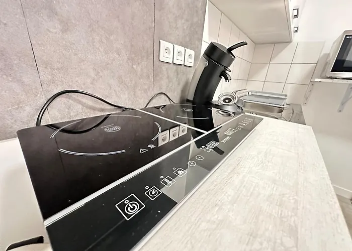 Les 3 Piliers Grand T2 Confortable Avec Parking *